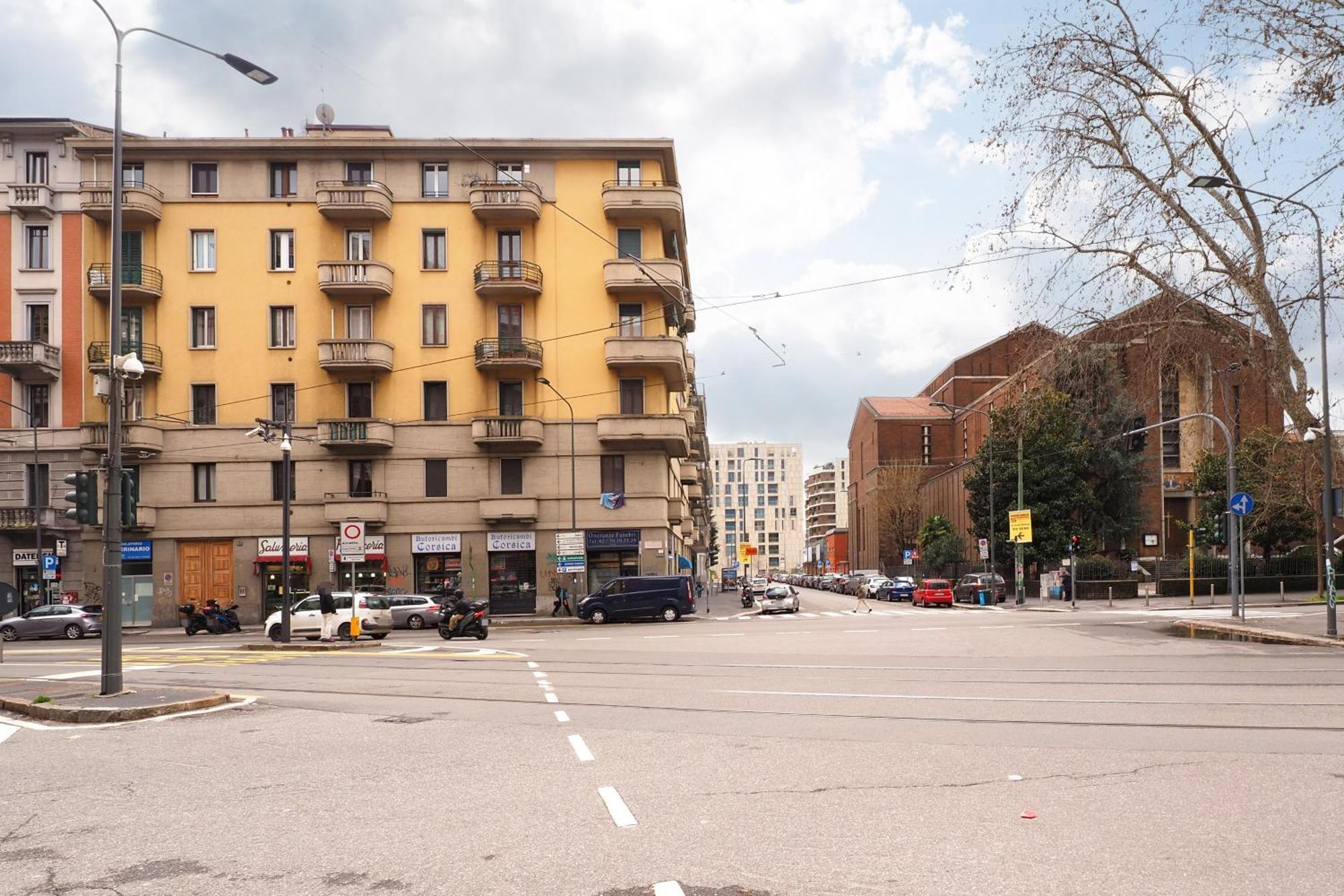 Luminoso Appartamento Con Terrazzo Forlanini Linate Мілан Екстер'єр фото